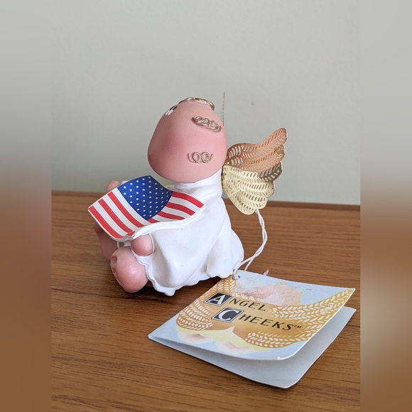 ANGEL CHEEKS "ANGEL WITH FLAG" KIRK'S KRITTERS 2001 FIGURINE - Picture 6 of 11